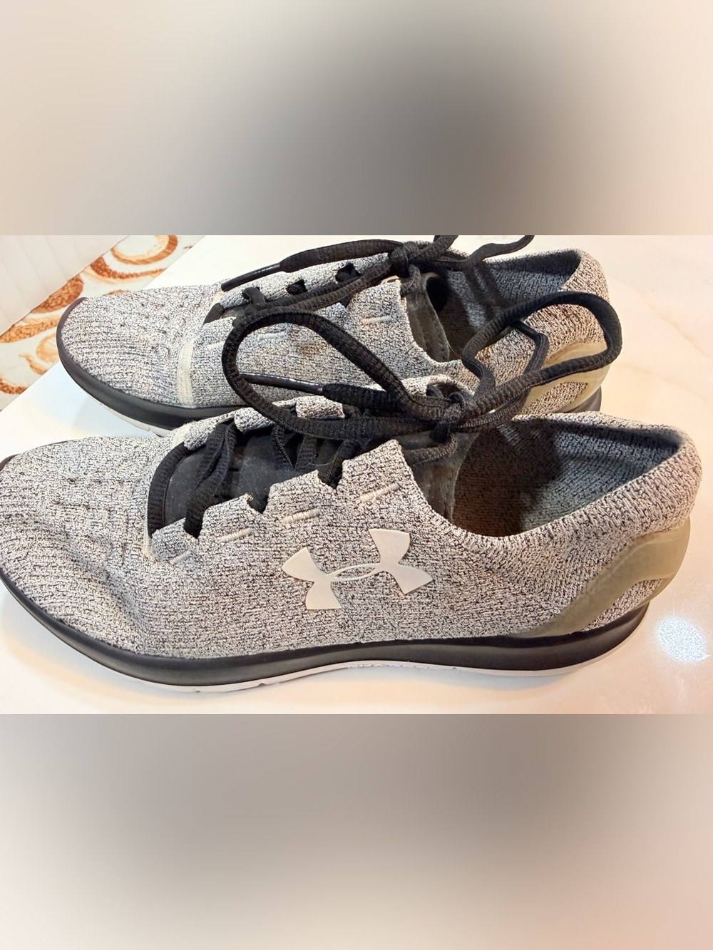Under Armour Charged Gray & Black Running Shoes Women’s 8.5